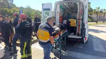 Manavgat'ta Dur Levhası İhlali Sonucu Araç Çarpışması: 1 Yaralı