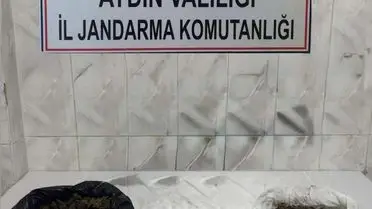 Nazilli'de Jandarma, Şüpheli Araçta Uyuşturucu ve Ruhsatsız Silah Ele Geçirdi