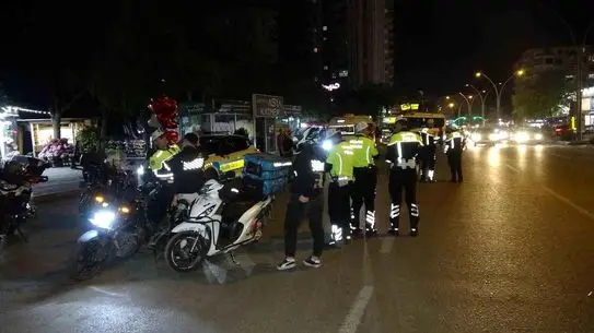 Denetim sırasında tutulan motosiklet fotoğrafı