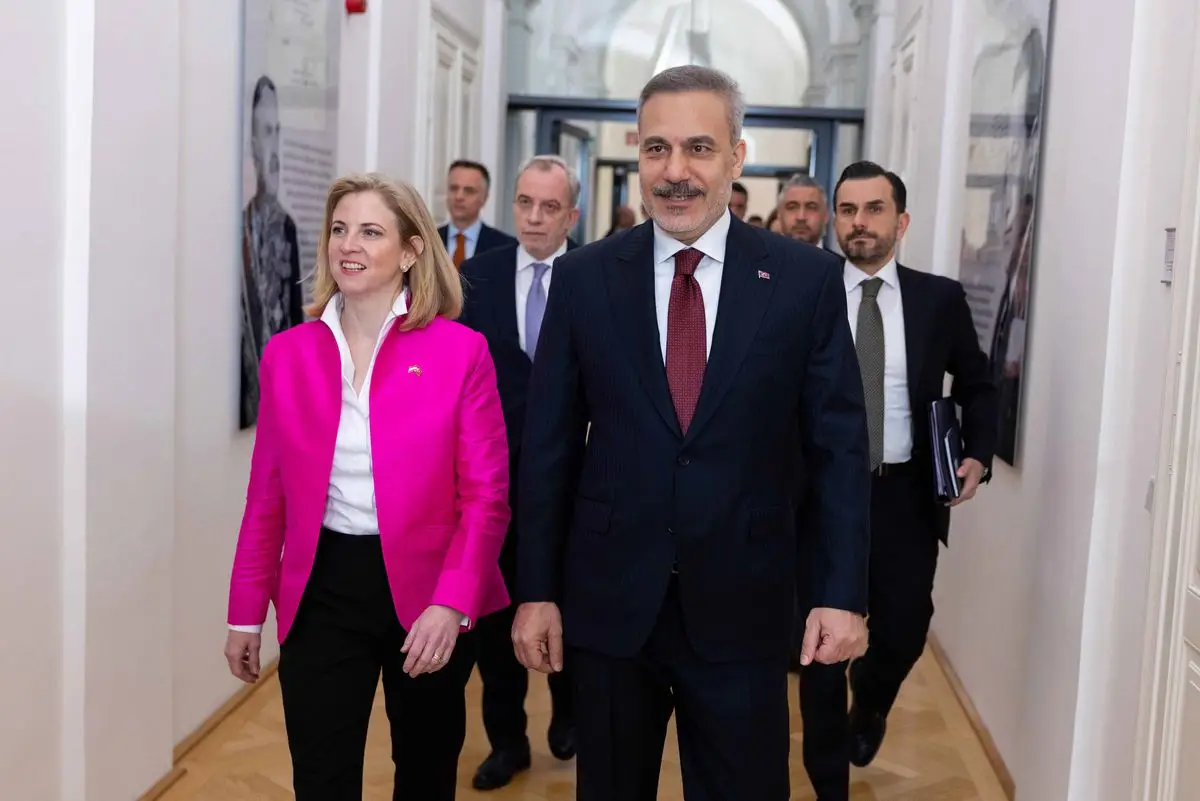 Viyana’da Dışişleri Bakanı Fidan, Avusturya’nın Öncü Siyaseti Beate Meinl‑Reisinger ile Görüştü