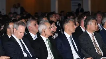 Ulaşım Bakanı Uraloğlu, Leipzig'te Sürdürülebilir Altyapı Vizyonunu Paylaştı