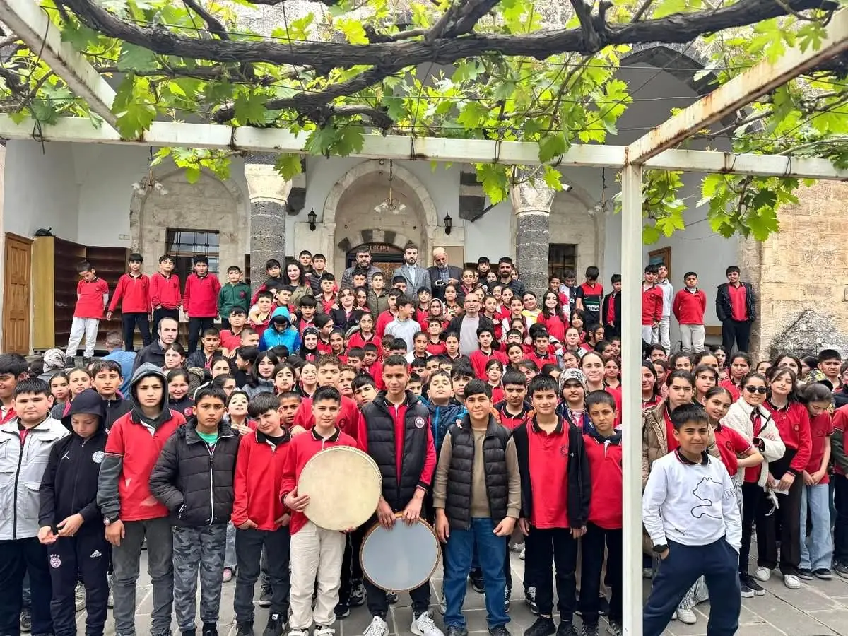 ÇEDES Projesiyle Çermik’te 150 Öğrenci Ulu Camii’de Tarihi Keşfetti