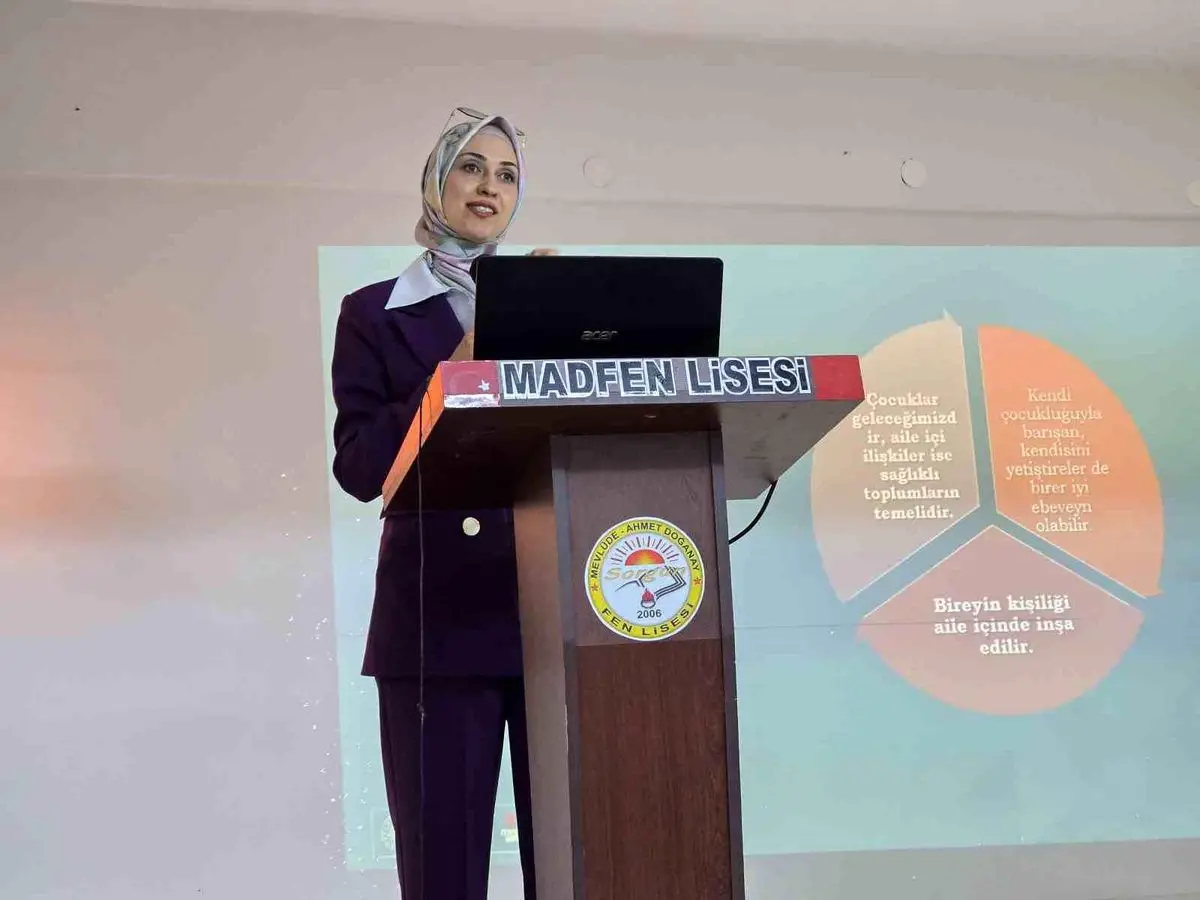 Sorgun Lisesinde Aile İçi İletişim Becerileri Eğitimi Başladı
