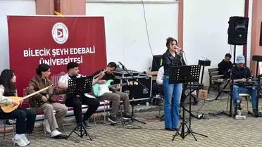 Osmaneli Kampüsü'nde Renkli Müzik Şöleni