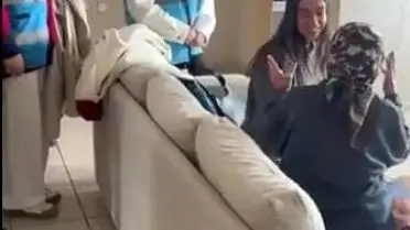 Erzincan’da Öğrencilerden Huzurevi Sakinlerine Renkli Battaniye Hediyesi