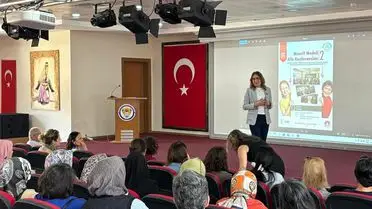 Muğla’da Aile‑Okul İşbirliği Güçlendi: Eğitim Konferansları Düzenlendi