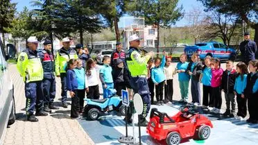 Mini trafik sahasında uygulamalı eğitim