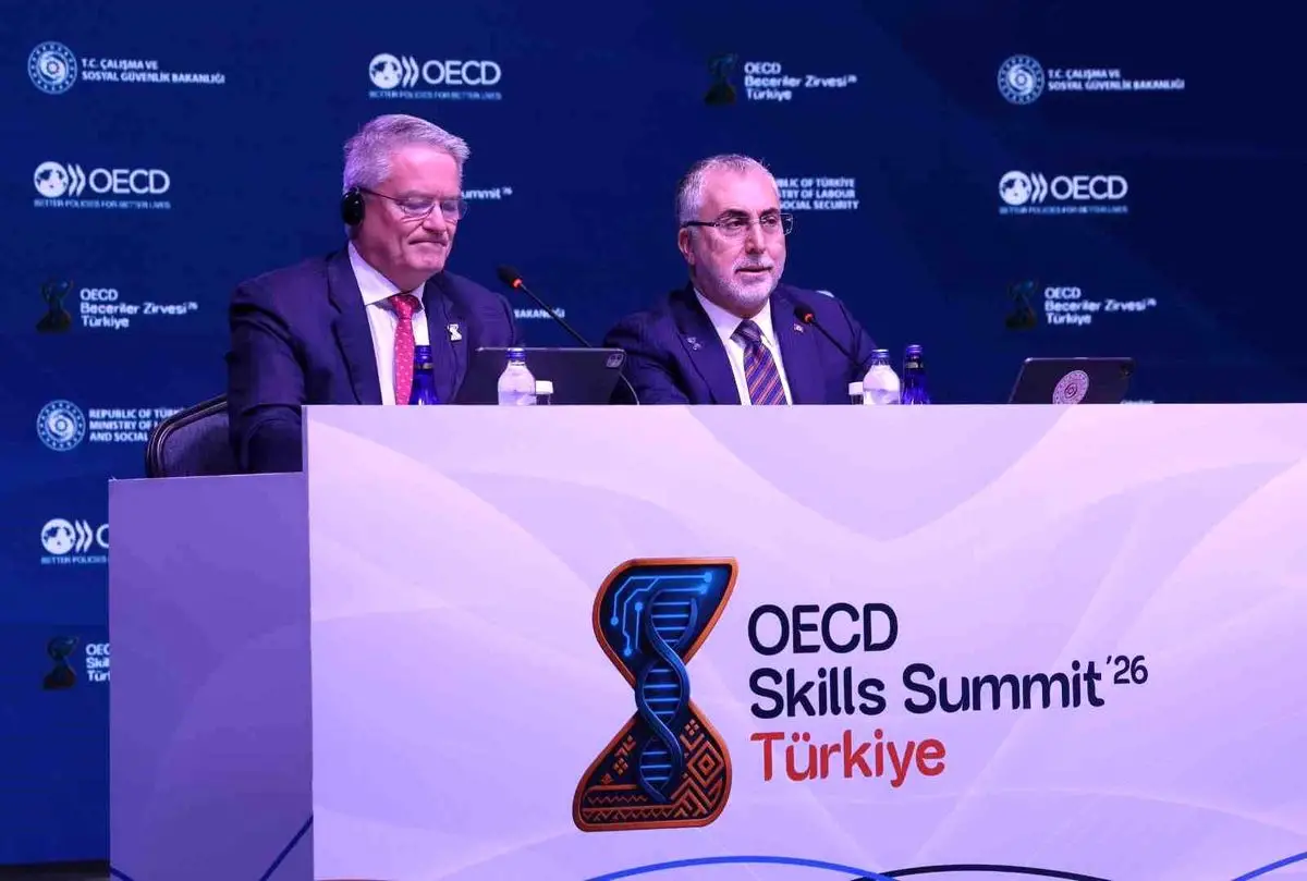 Bakan Işıkhan OECD zirvesinde