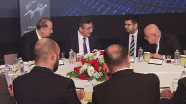 Vizyon 100 Zirvesi'nde Türkiye'nin Ekonomik İstikrarı ve Küresel Rolü