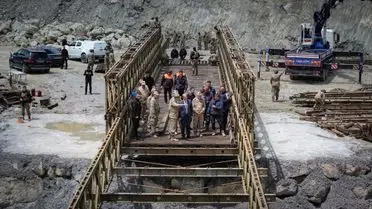 Hakkari'de Heyelan Sonrası Yeni Panel Köprü Projesi Başladı