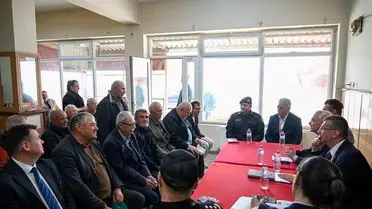 Toplantı sırasında Vali Uğur Turan ve katılımcılar