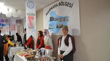 Etkinlikte sunulan yöresel yemekler