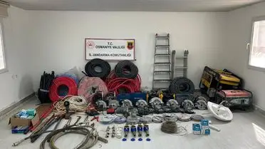 Osmaniye'de Depremzedelerden Malzeme Çalan Zanlılar Tutuklandı