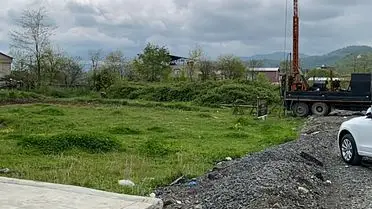 Samsun Tekkeköy'de İzinsiz Demir Kazık Nedeniyle Çıkan Kavga 4 Yaralıyla Sona Erdi