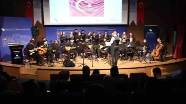 Düzce Üniversitesi'nde Kahramanlık Temalı Türküler Konseri Coşkuyla Gerçekleşti