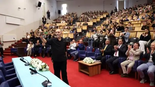 Ahmet Sula’nın ‘Neyin Peşindesin’ Söyleşisi Dumlupınar Üniversitesi’nde Sanat ve Hayat Üzerine Derin Bir Diyalog