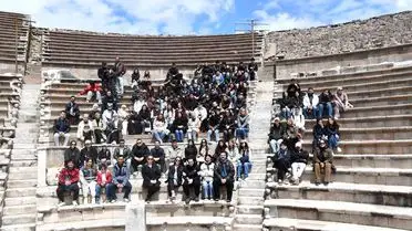 İzmir'de Üniversite Öğrencilerine Bergama ve Ödemiş Kültür Turu