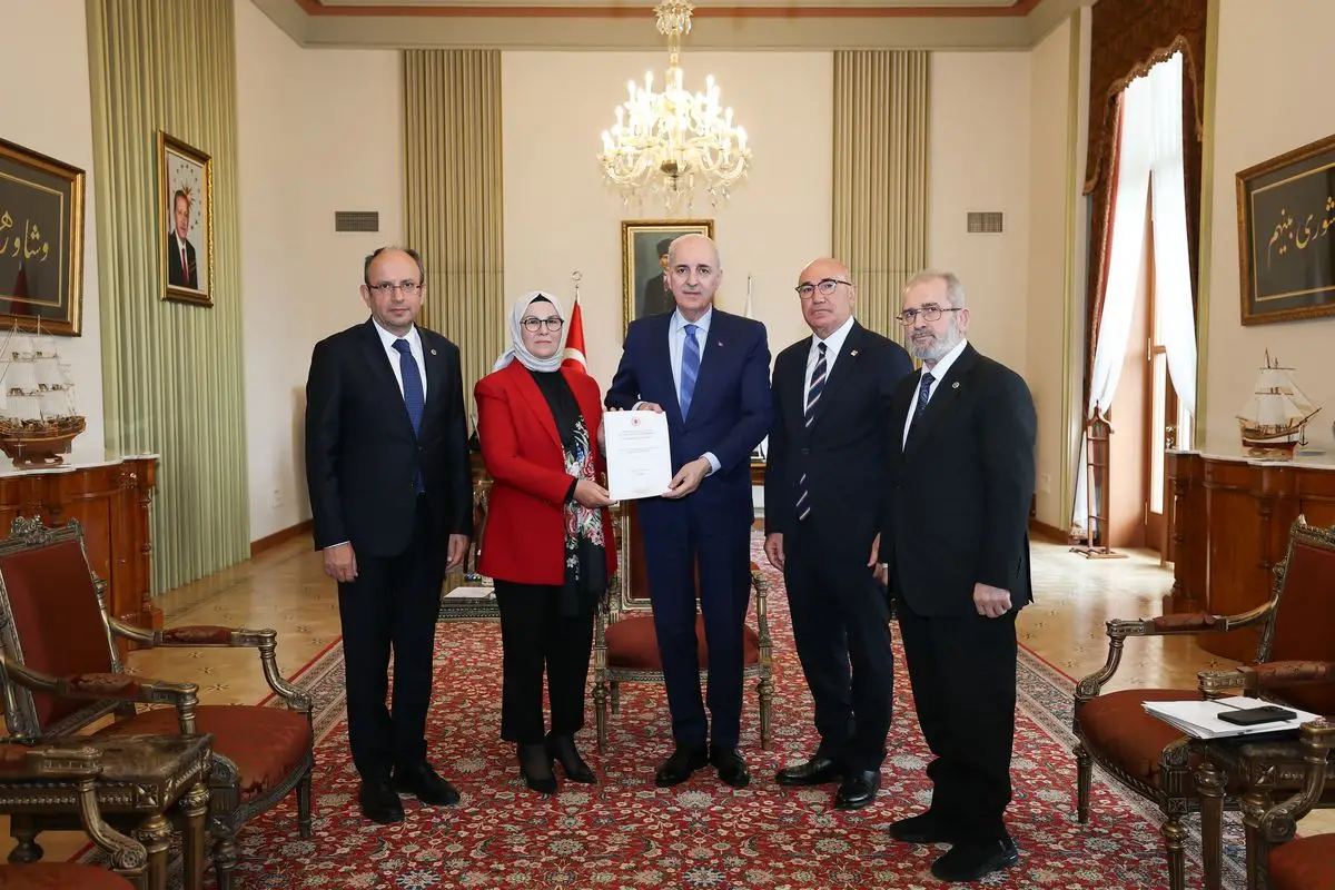 TBMM Başkanı Kurtulmuş, Çocuk Hakları Alt Komisyonu'nu Ziyaret Etti