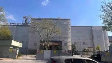 Bursa’da Sağlık Kuruluşları Satışı İddialarına Refik Özen’den Kesin Yanıt