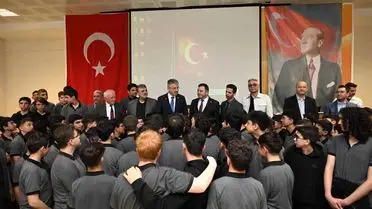 Kayseri OSB Teknik Lisesi'nde Şaban Çopuroğlu'ndan Gençlere İlham Verdiği Kariyer Günleri
