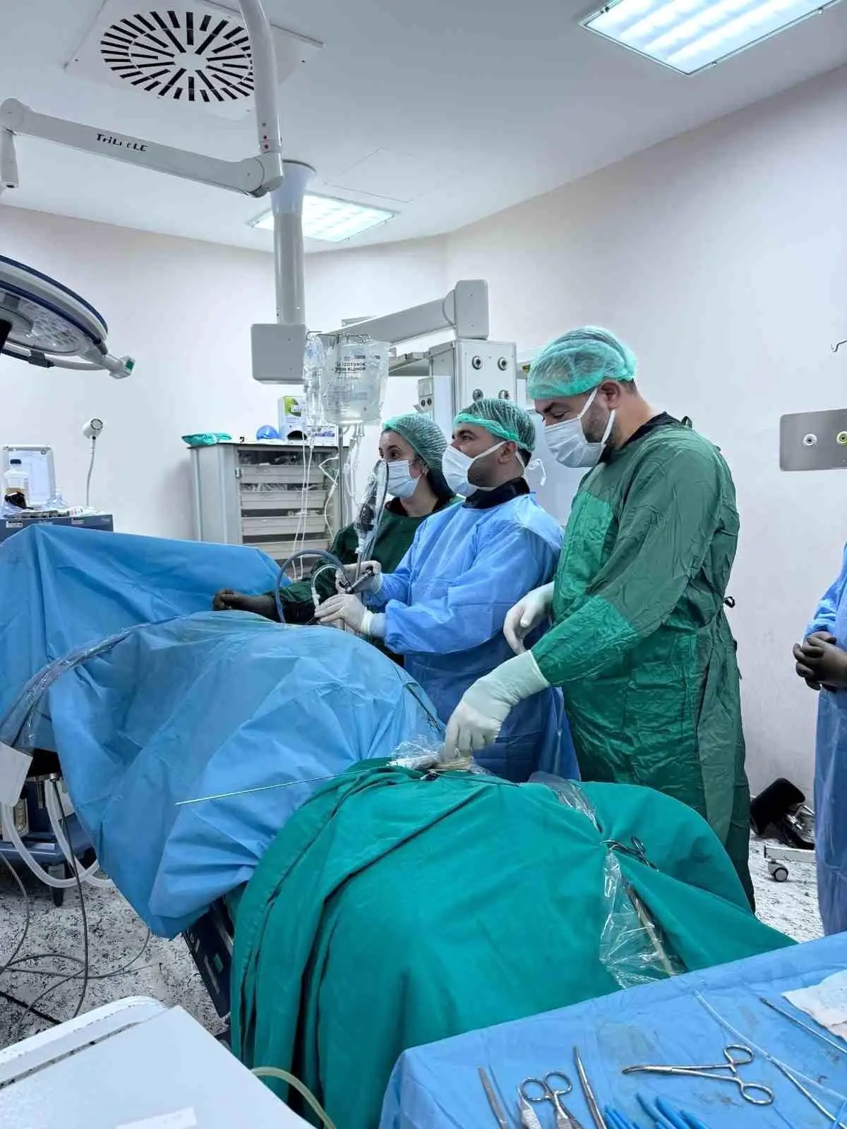 Bingöl Devlet Hastanesi'nde PNL Tekniğiyle Büyük Böbrek Taşları Başarıyla Çıkarılıyor