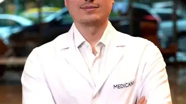 Jinekomasti: Hormonal Dengesizliklerin ve Beslenme Alışkanlıklarının Etkileri