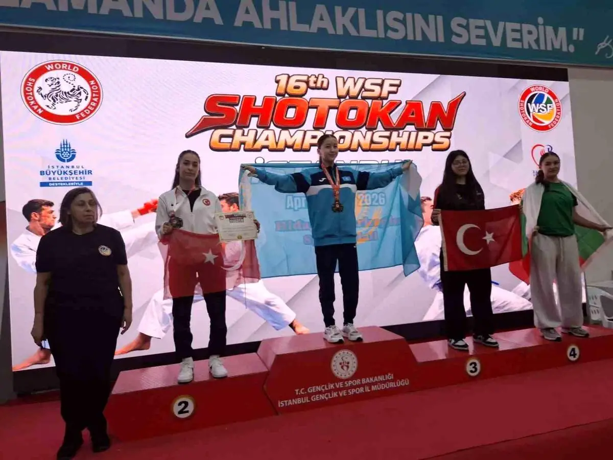 Merve Kazan, Dünya Karate Şampiyonası'nda Gümüş Madalya Kazandı