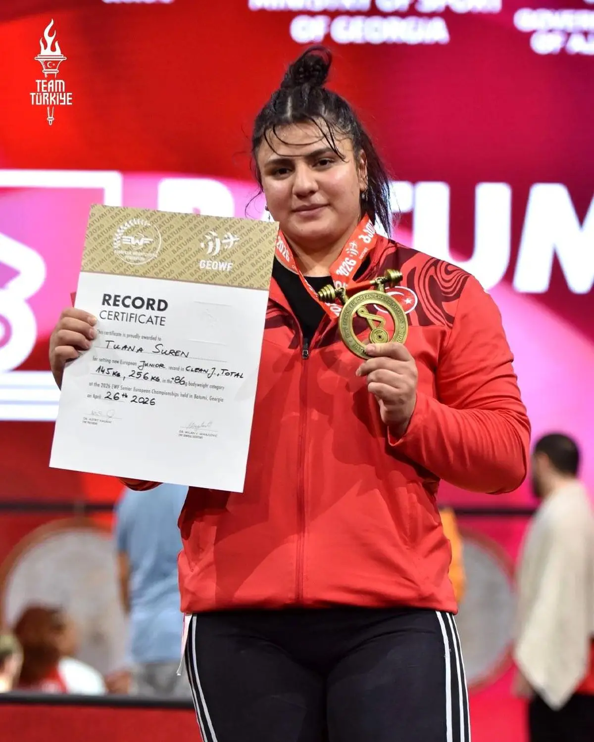 Tuana Süren Avrupa Halter Şampiyonası'nda 145 Kiloda Bronz Madalya Aldı