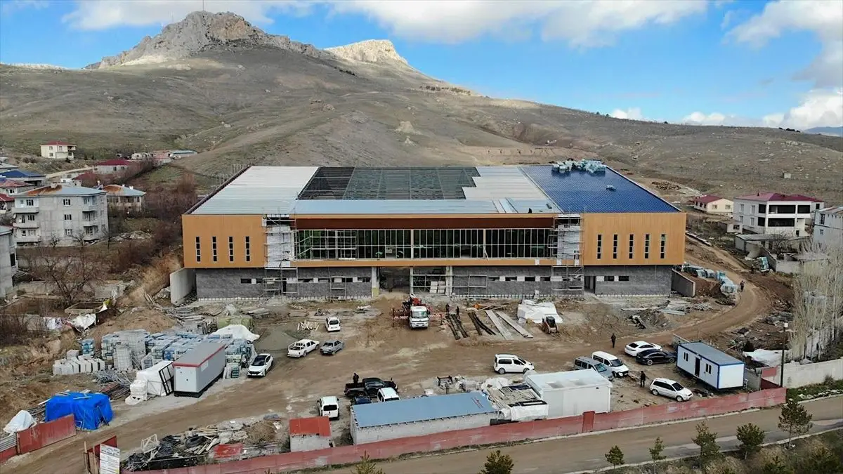 Van’da Yeni Kapalı Spor Salonu %75 Tamamlandı, 2 Bin Seyirci Kapasiteli