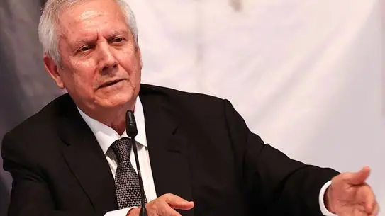 Aziz Yıldırım, Fenerbahçe Başkanlığına Seçilirse Aykut Kocaman'ı Tekrar Sahaya Döndürebilir