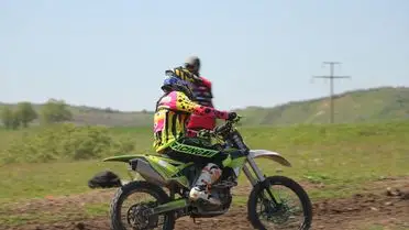 Motokros yarışından bir anlık görüntü