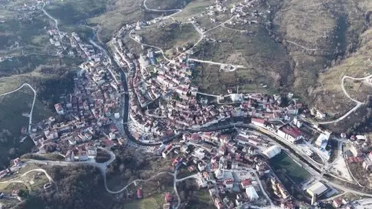 Kumru’da Nüfus Artışı İçin Eşi Benzeri Olmayan Teşvik: 10 Çocuk Sahiplerine Sıfır Kilometre Araç