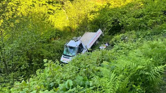 Samsun Terme'de Kontrolden Çıkan Kamyonet Uçuruma Düştü: 1 Ölü 2 Yaralı