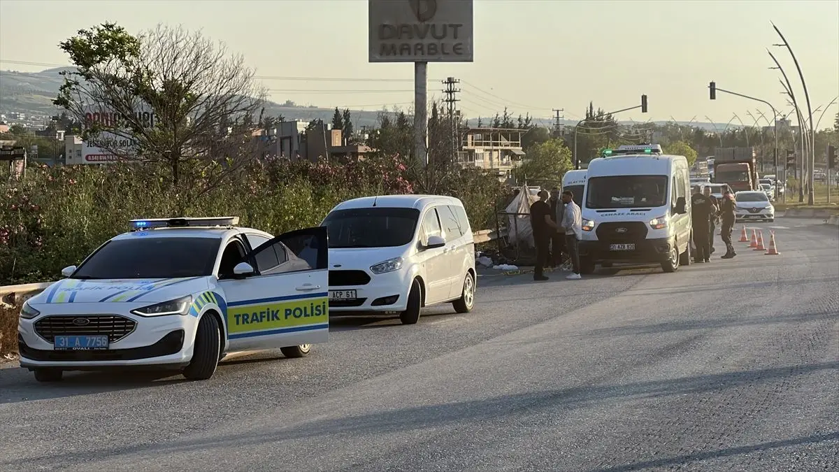 Hatay Arsuz’da Tırla Çarpışan Motosiklet Sürücüsü Hayatını Kaybetti