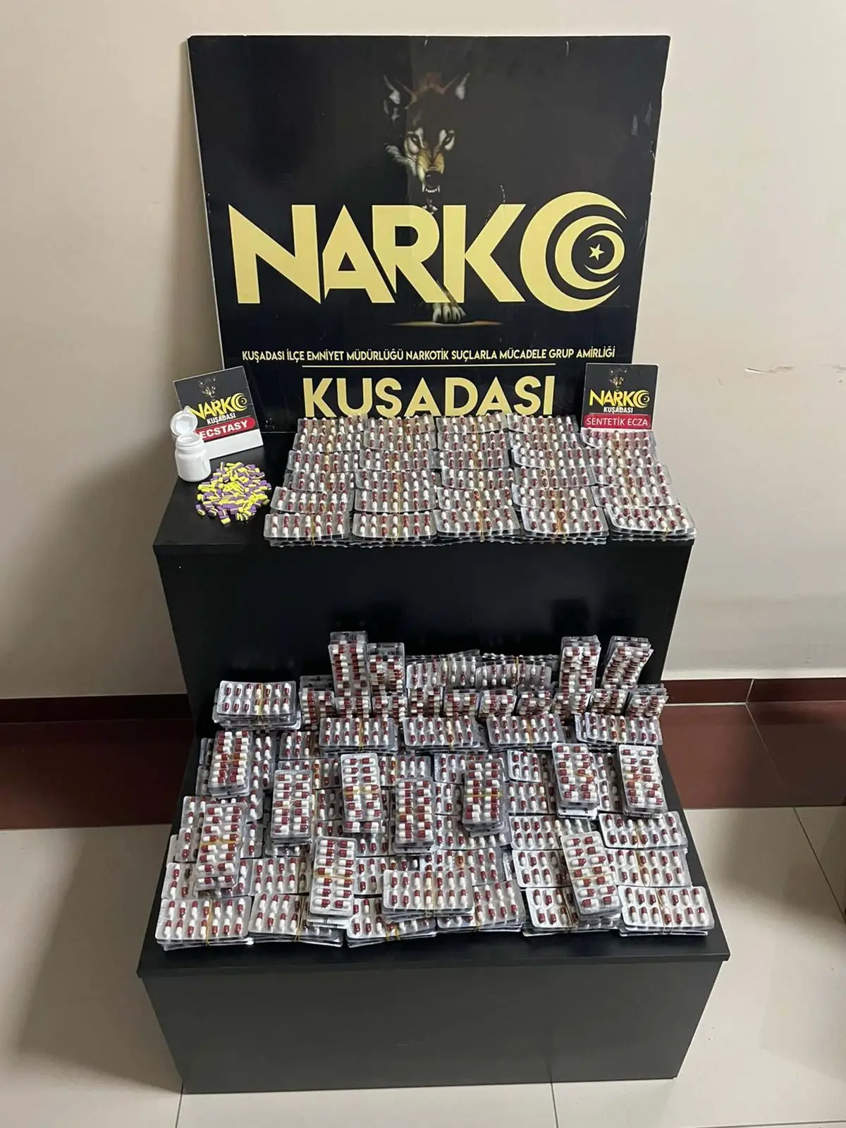 Kuşadası'nda uyuşturucu operasyonu