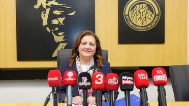 Afyonkarahisar Belediye Başkanı Burcu Köksal, AK Parti'ye Katılma Kararını Açıklıyor
