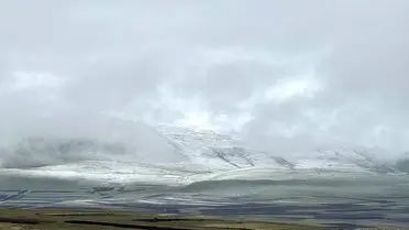 Ardahan’da Mayıs Ayı Soğuğu Beyaz Çevreyi Sarıyor