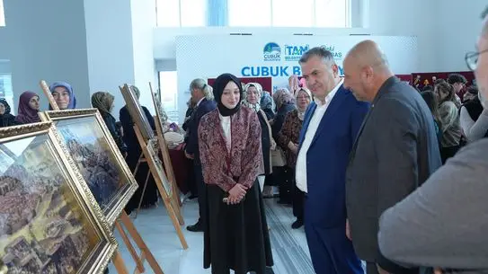 Çubuk'ta 50. Yıl Sanat Sergisi Coşkuyla Açıldı