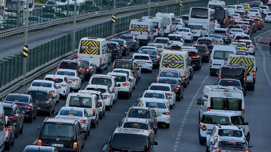 Benzine 53 Kuruş Zam, Otogaza 1,10 TL İndirim: Pompada Fiyat Dalgası