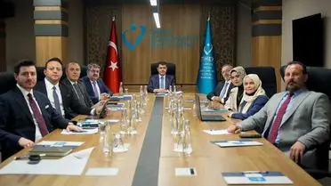 Kurul toplantısında konuşma yapan Vasip Şahin