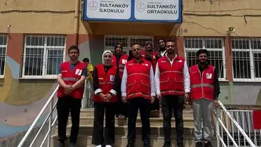 Türk Kızılay, Mardin Artuklu’da 1500 Öğrenciye Kıyafet Yardımı Sağladı