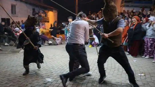 Işıklar Mahallesi’nde Geleneksel Hıdırellez Coşkusu ve Savrancı Gösterisi