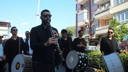 Nazilli'de Renkli Kakava Festivali Şehrin Sokaklarını Coştu