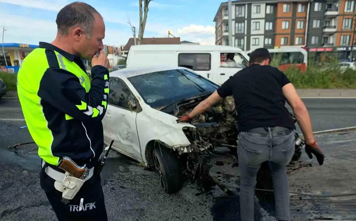 Refüje çarpan otomobil Düzce