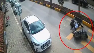 Reyhanlı’da Motosiklet Kazası: İki Sürücü Hafif Yaralı