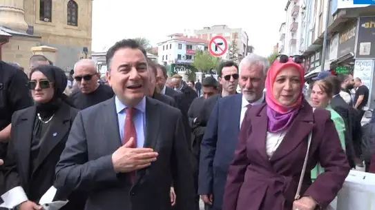 Ali Babacan Çorum’da Esnaf ve Vatandaşlarla Ekonomik Görüşme Gerçekleştirdi