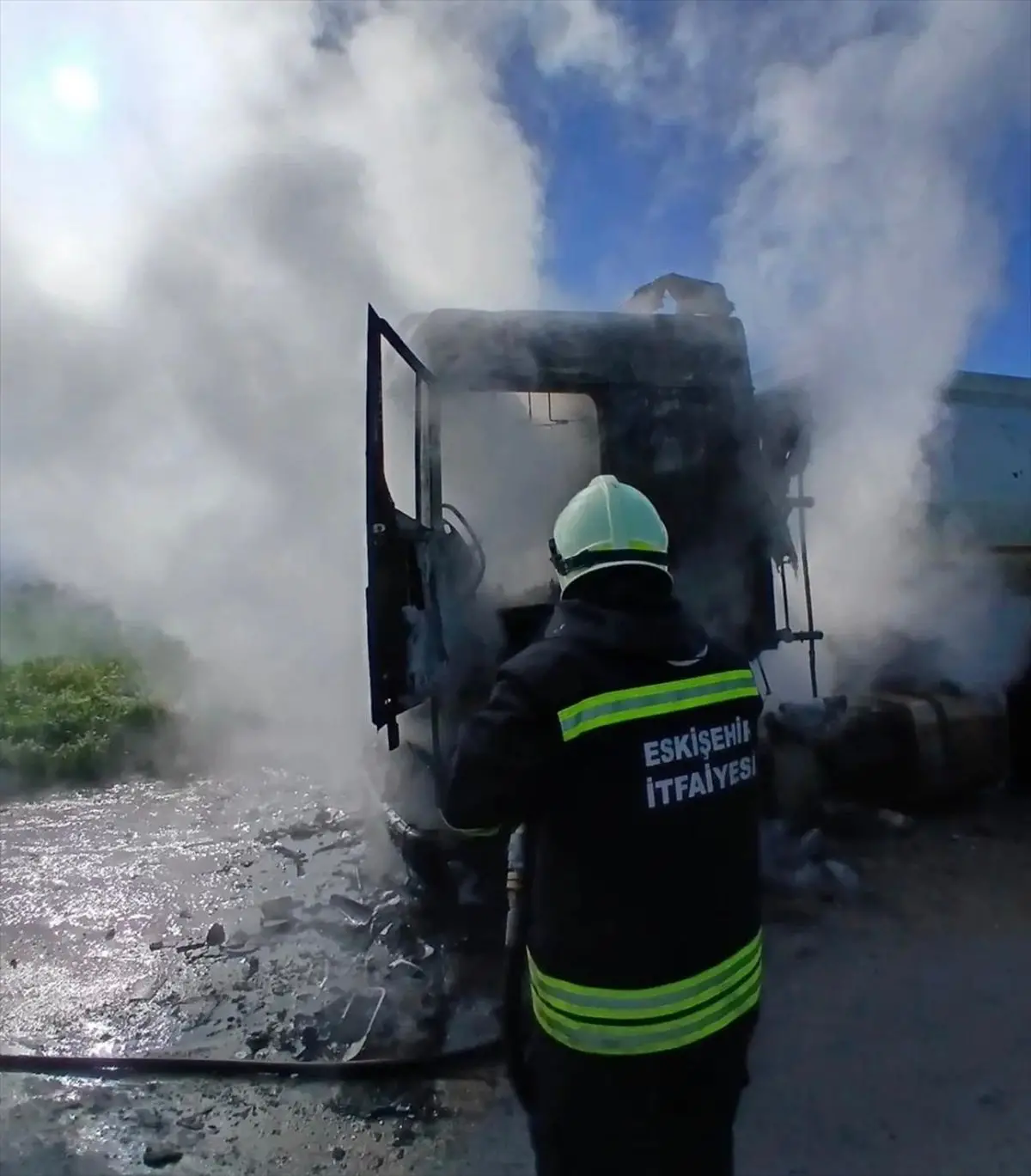Sivrihisar'da Tanker Yangını Kontrol Altına Alındı