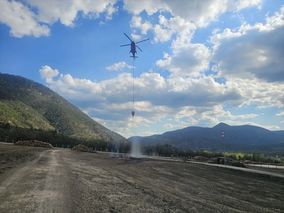Nallıhan’da Helikopterli Yangın Söndürme Tatbikatı Gerçekleştirildi