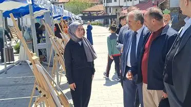 Sergide sergilenen öğrenci eserlerinden biri