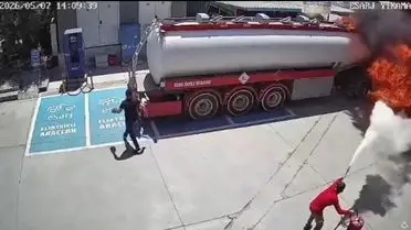 Güvenlik kamerasında yakalanan tanker yangını